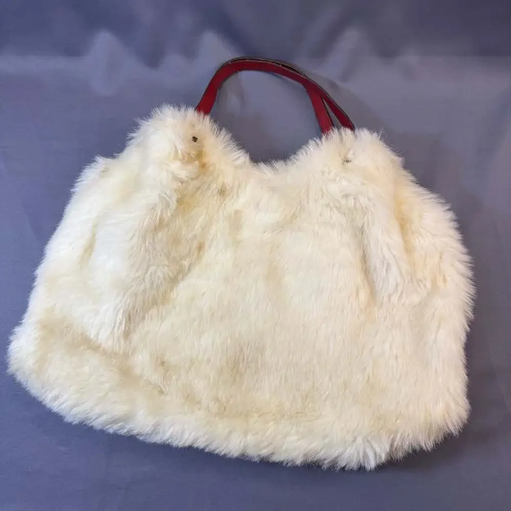 Torrese no bag shown